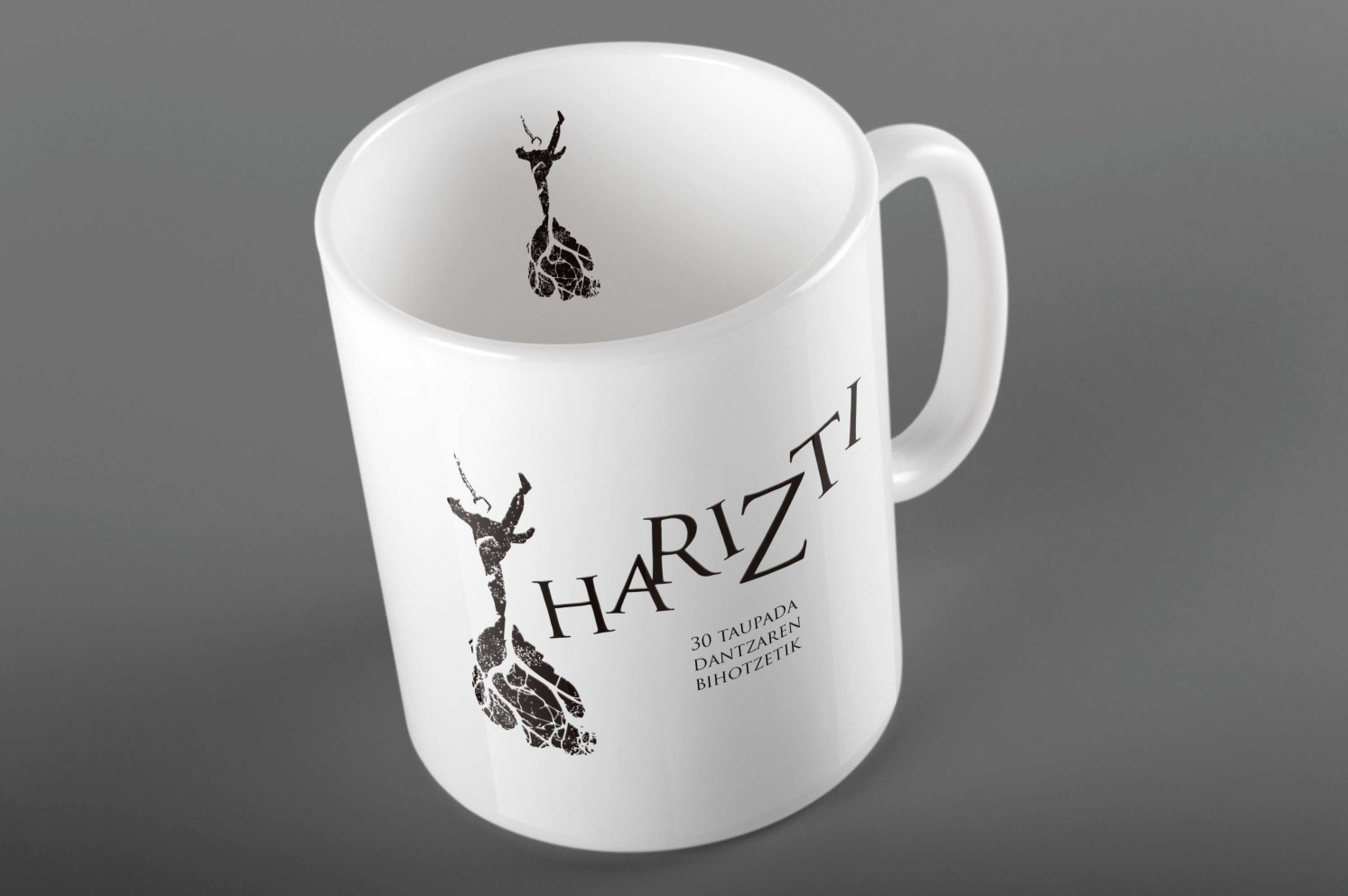 Merchandising del 30 aniversario del grupo de danzas Harizti. Merchandising del 30 aniversario del grupo de danzas Harizti.