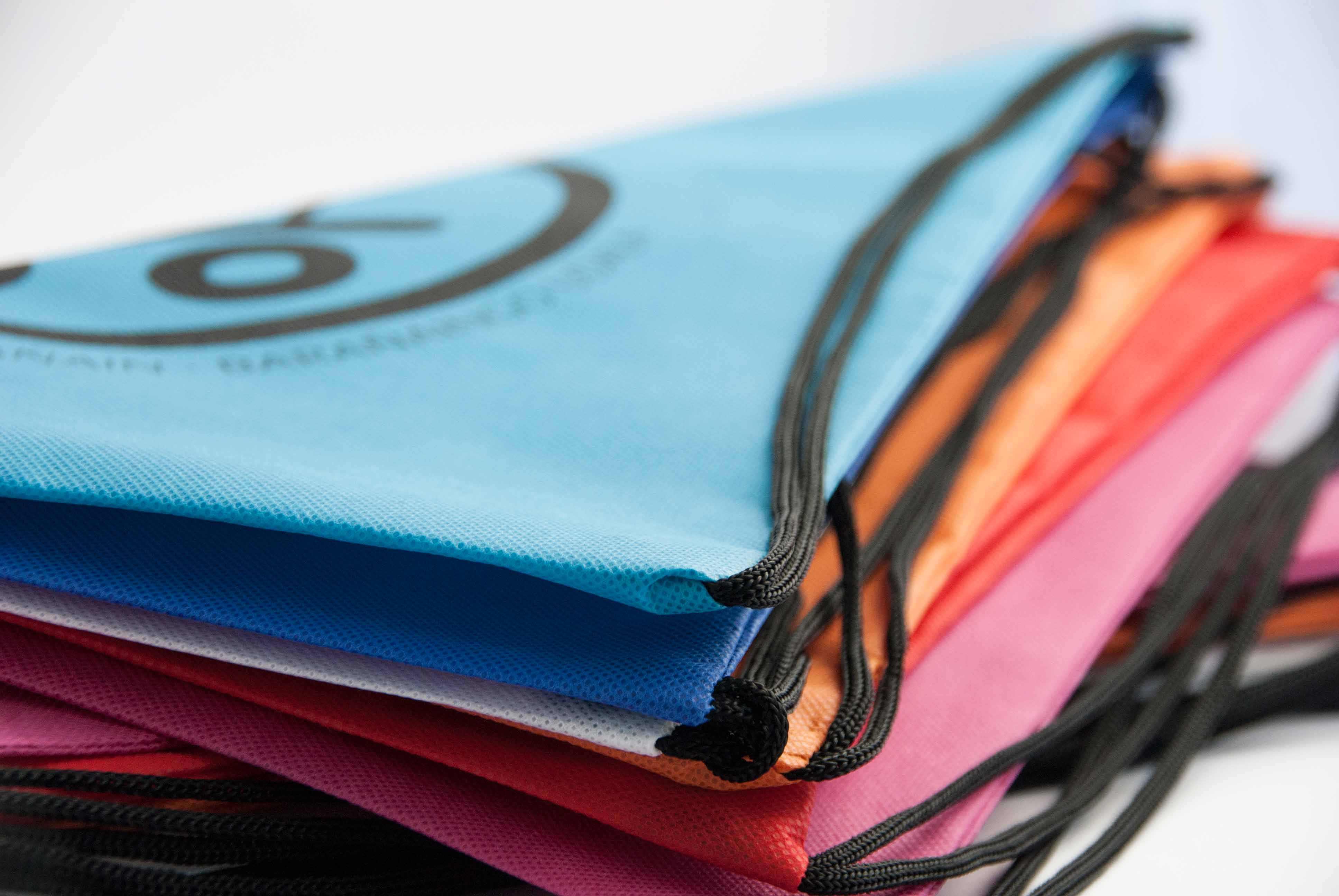 Bolsas con logotipo de la campaña del pequeño comercio